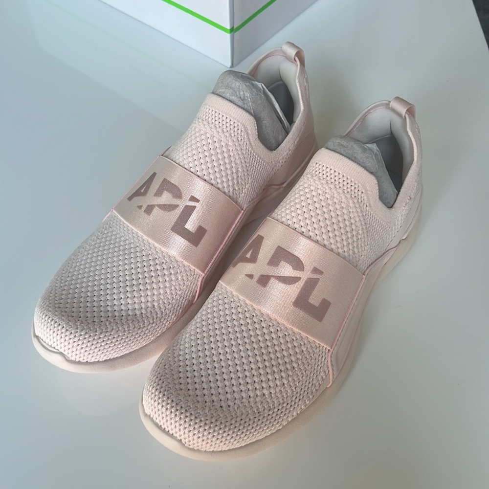 APL Techloom Bliss running shoes